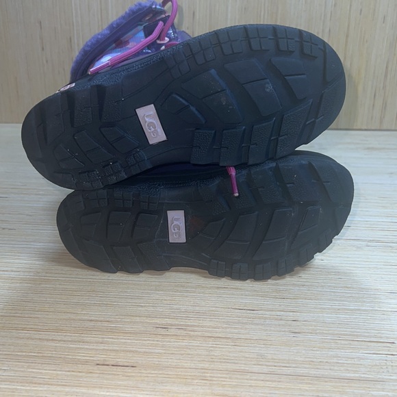 UGG Butte II Snow Duck Girls Youth Waterproof Boots - Picture 10 of 10